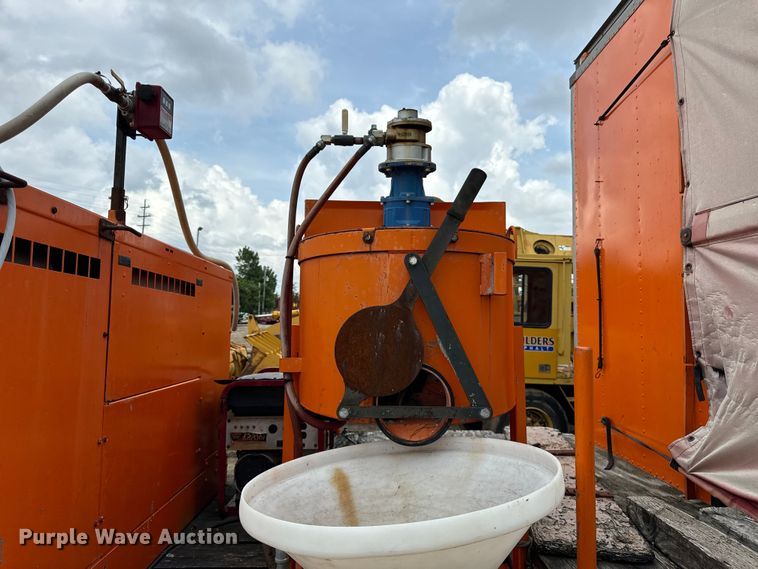 image for item DV5813 2007 Holden grout trailer