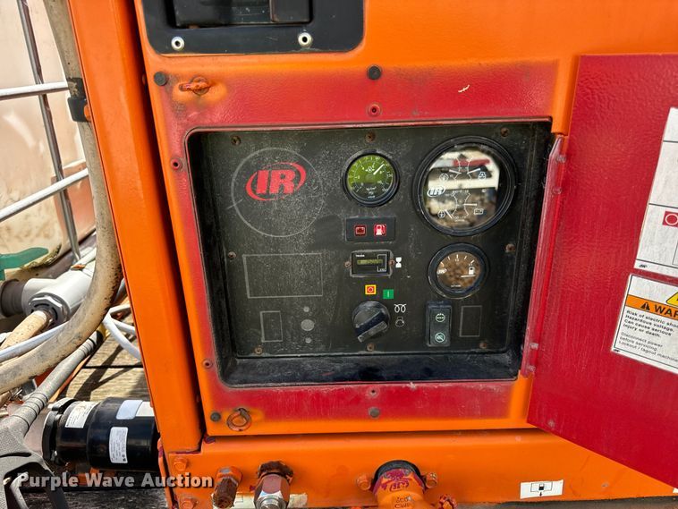 image for item DV5813 2007 Holden grout trailer