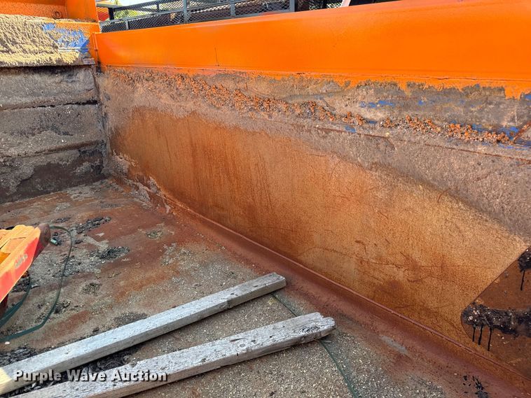 image for item DV5817 Warren  T10 5285 dump bed