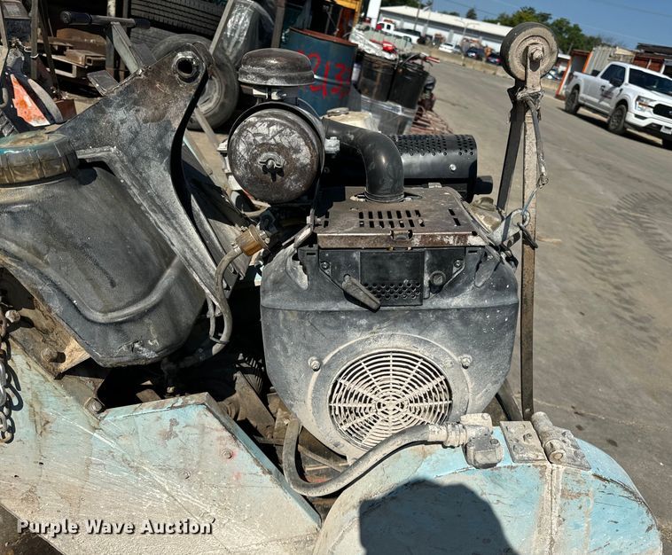 image for item DV5819 (7) concrete saws 