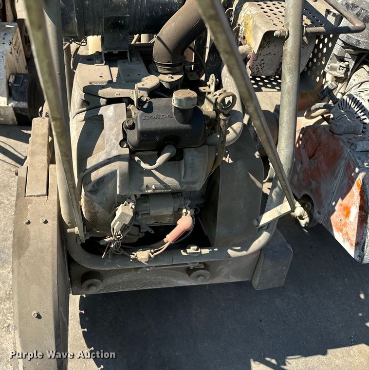 image for item DV5819 (7) concrete saws 