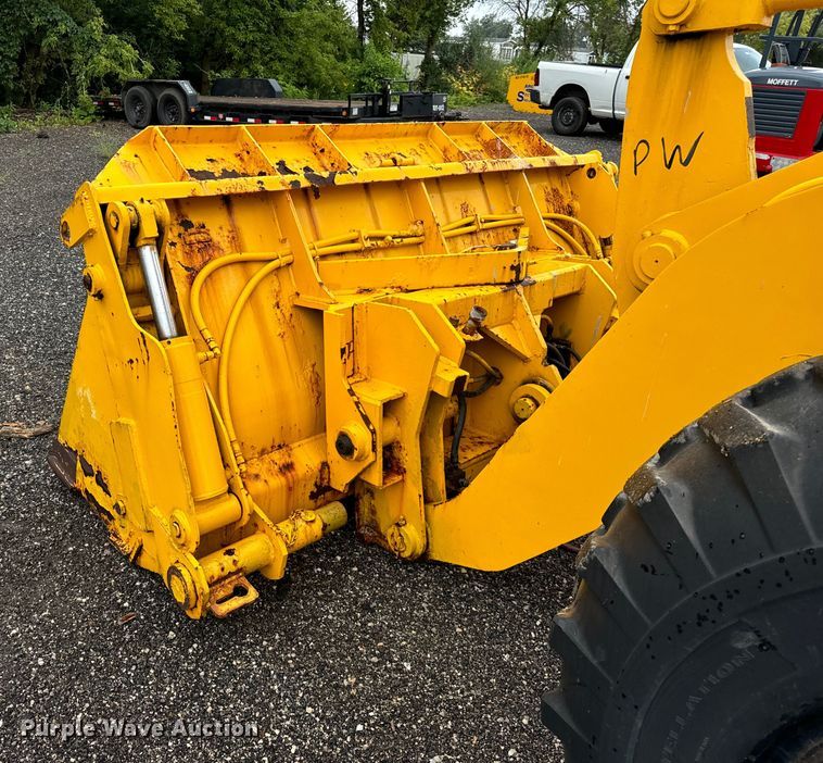 image for item DV5839 1987 Trojan  1900Z wheel loader