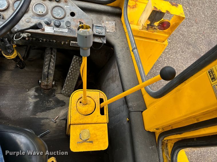 image for item DV5839 1987 Trojan  1900Z wheel loader