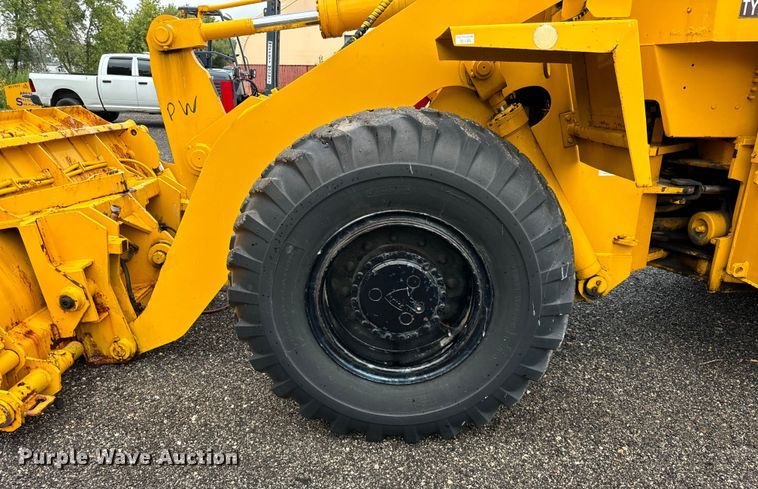 image for item DV5839 1987 Trojan  1900Z wheel loader