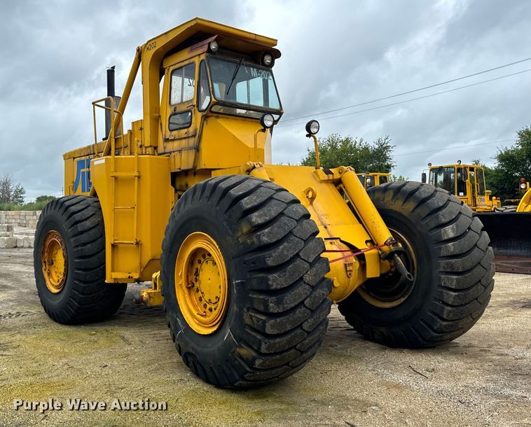 image for item DV5840 1974 Michigan  280 dozer