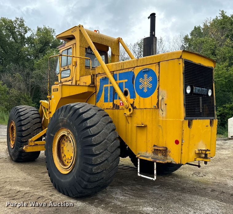 image for item DV5840 1974 Michigan  280 dozer