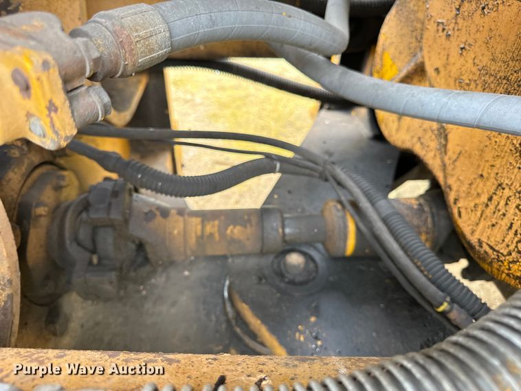 image for item DV5840 1974 Michigan  280 dozer