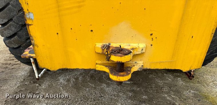 image for item DV5840 1974 Michigan  280 dozer