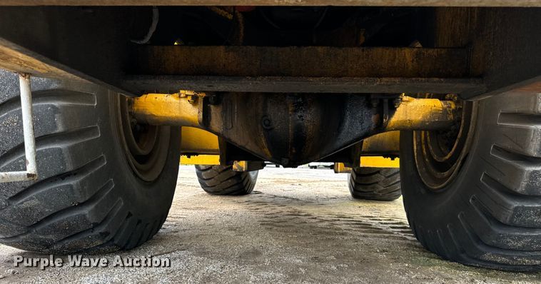image for item DV5840 1974 Michigan  280 dozer