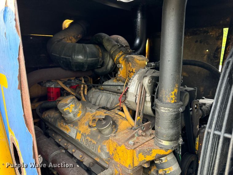 image for item DV5840 1974 Michigan  280 dozer