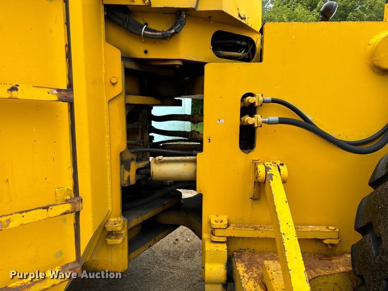 image for item DV5841 Michigan 280 dozer