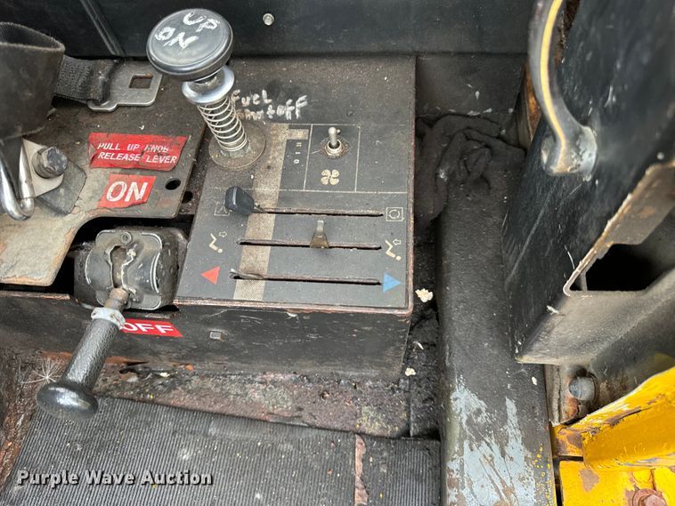 image for item DV5842 Trojan  L30 wheel loader