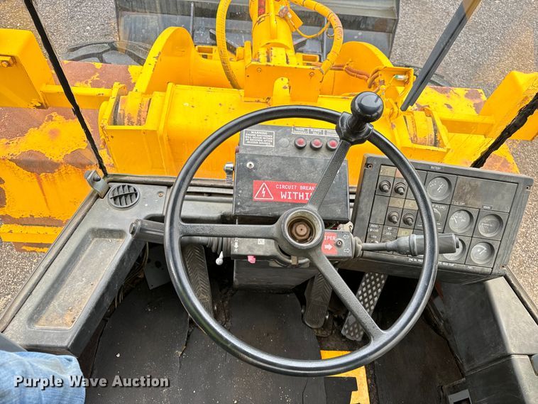 image for item DV5842 Trojan  L30 wheel loader