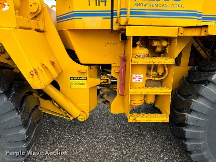 image for item DV5843 1987 Trojan  1500Z wheel loader