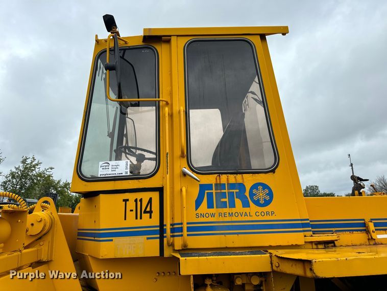 image for item DV5843 1987 Trojan  1500Z wheel loader