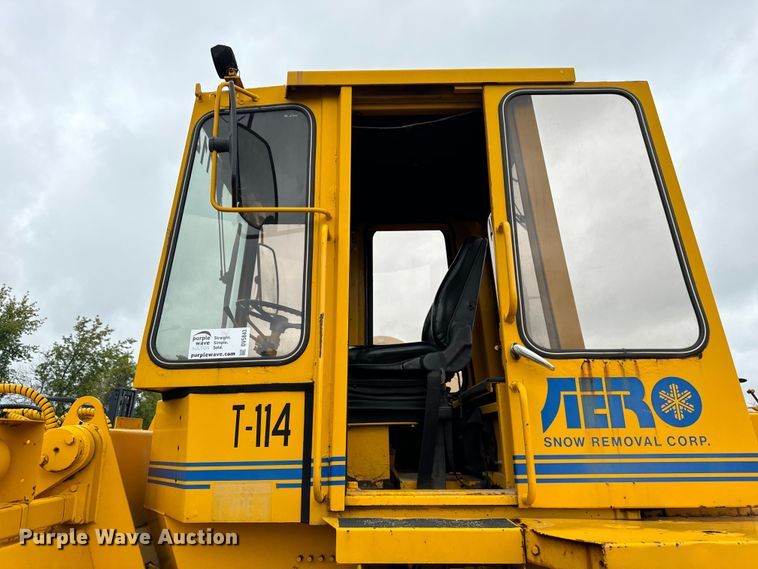 image for item DV5843 1987 Trojan  1500Z wheel loader