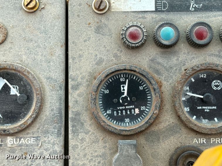 image for item DV5843 1987 Trojan  1500Z wheel loader