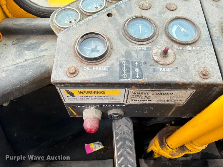 image for item DV5843 1987 Trojan  1500Z wheel loader