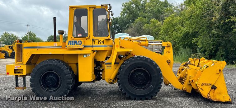 image for item DV5844 Trojan  1900Z wheel loader