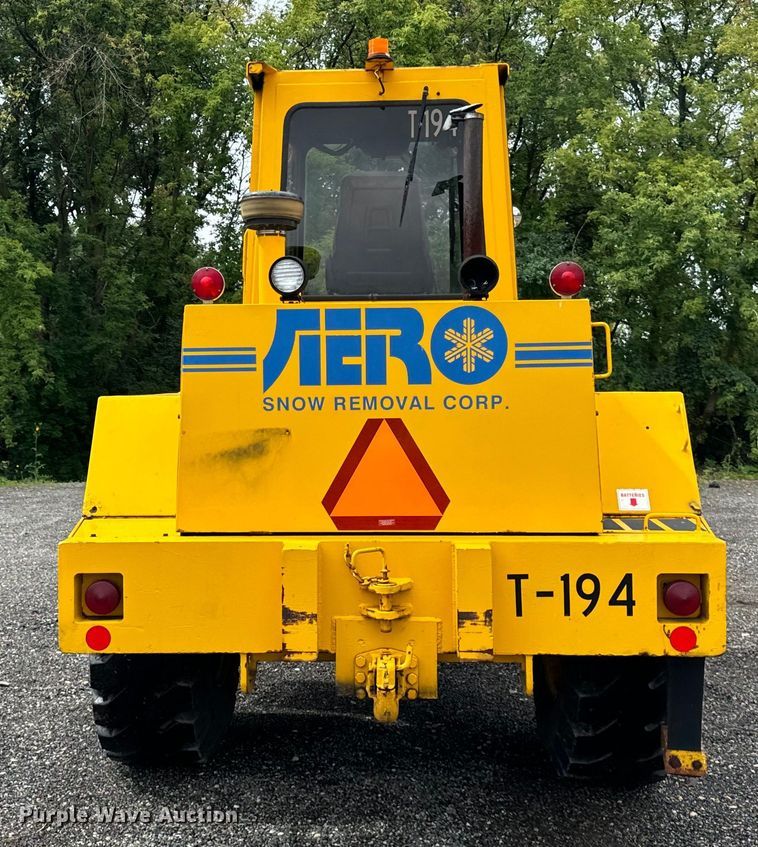 image for item DV5844 Trojan  1900Z wheel loader