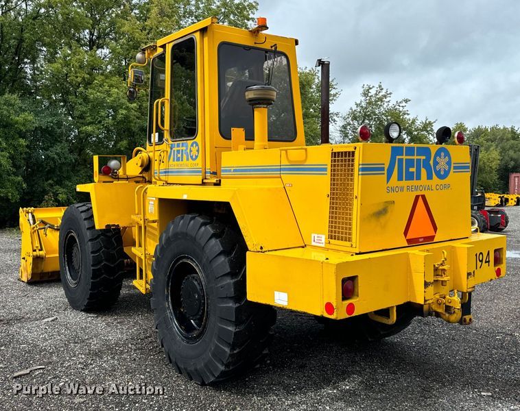 image for item DV5844 Trojan  1900Z wheel loader