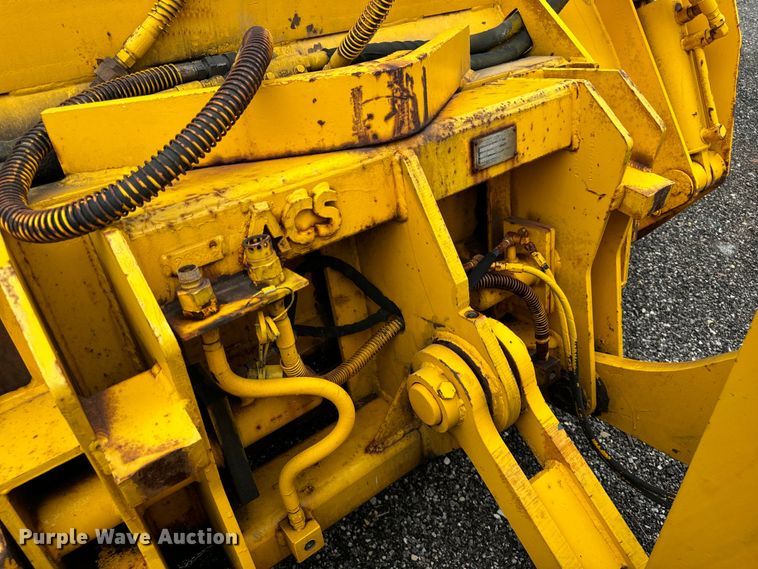 image for item DV5844 Trojan  1900Z wheel loader