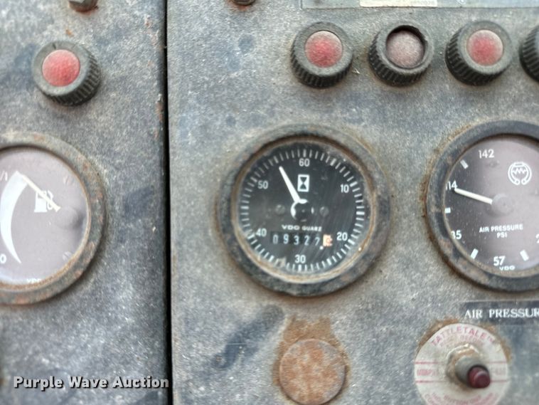 image for item DV5844 Trojan  1900Z wheel loader