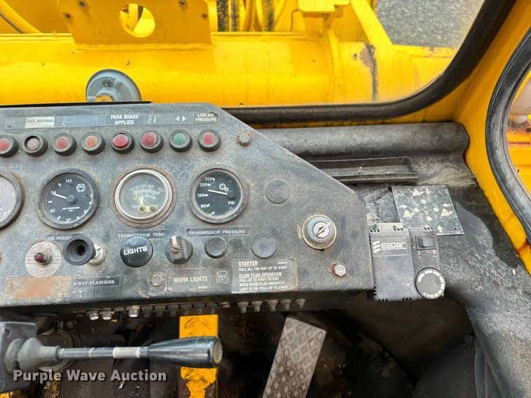 image for item DV5844 Trojan  1900Z wheel loader