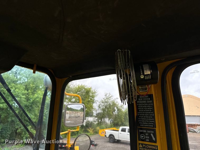 image for item DV5844 Trojan  1900Z wheel loader