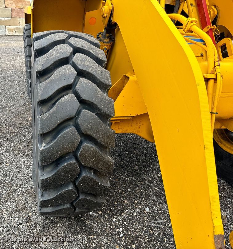 image for item DV5844 Trojan  1900Z wheel loader