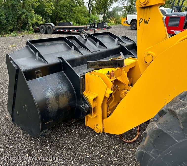 image for item DV5845 1990 Trojan  1900Z wheel loader