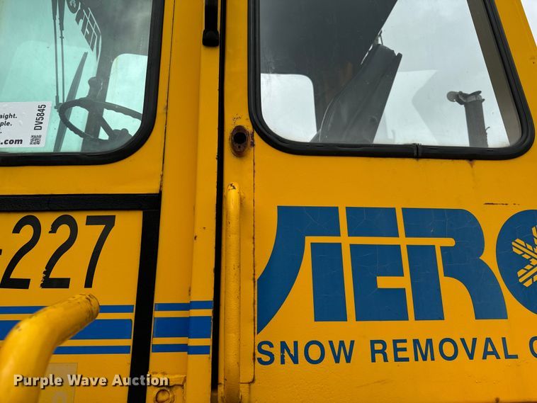 image for item DV5845 1990 Trojan  1900Z wheel loader