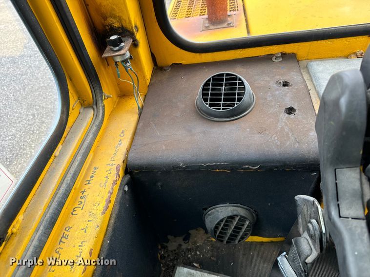 image for item DV5845 1990 Trojan  1900Z wheel loader