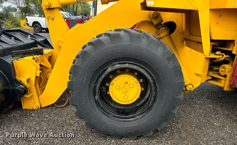 image for item DV5845 1990 Trojan  1900Z wheel loader