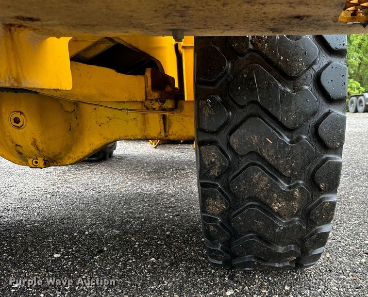 image for item DV5845 1990 Trojan  1900Z wheel loader