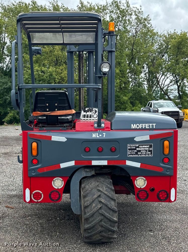 image for item DV5849 2012 Moffett M70 forklift