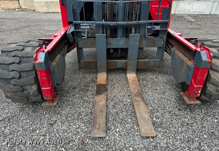 image for item DV5849 2012 Moffett M70 forklift