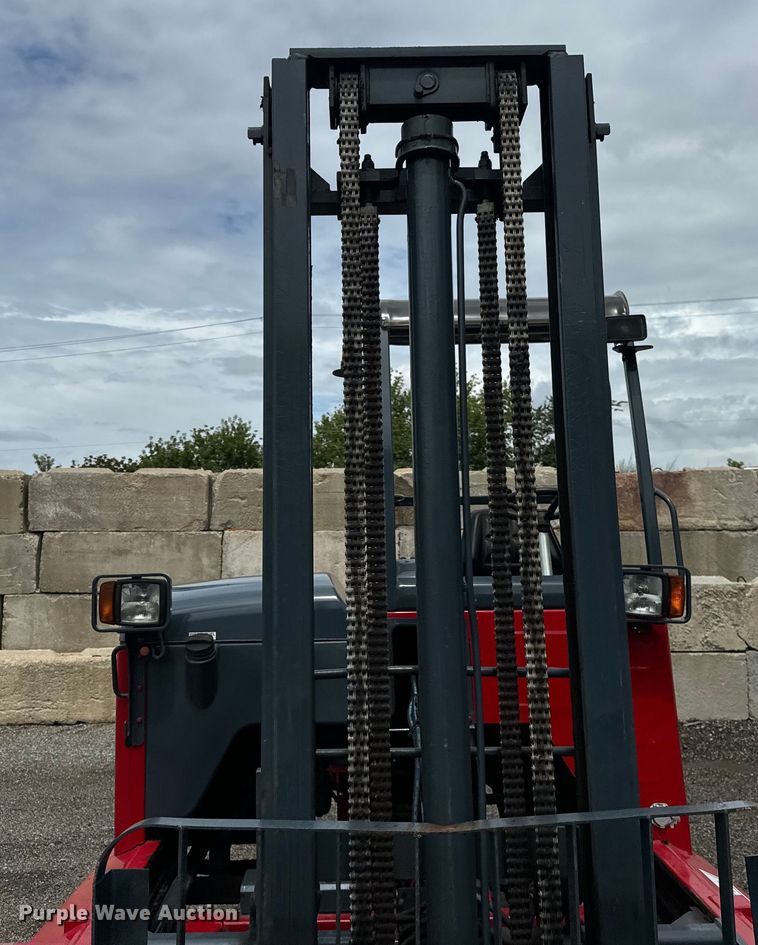 image for item DV5849 2012 Moffett M70 forklift