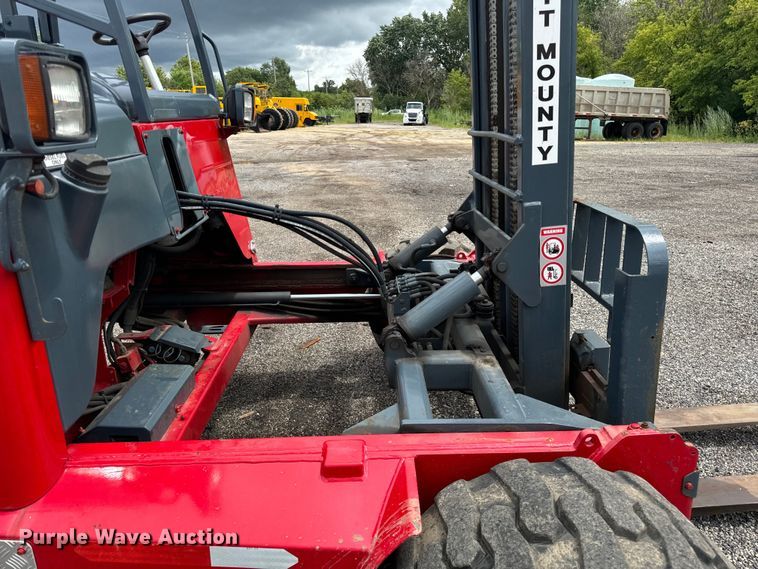 image for item DV5849 2012 Moffett M70 forklift