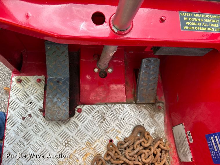 image for item DV5849 2012 Moffett M70 forklift