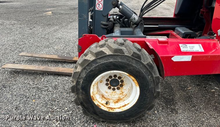 image for item DV5849 2012 Moffett M70 forklift