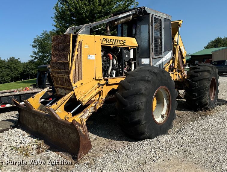 image for item DW2250 2005 Prentice 490 skidder
