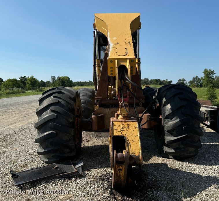 image for item DW2250 2005 Prentice 490 skidder