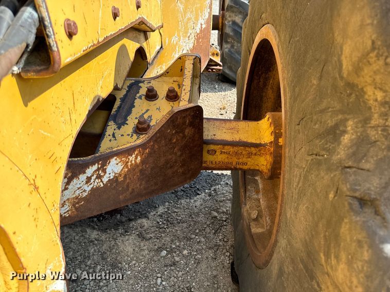 image for item DW2250 2005 Prentice 490 skidder