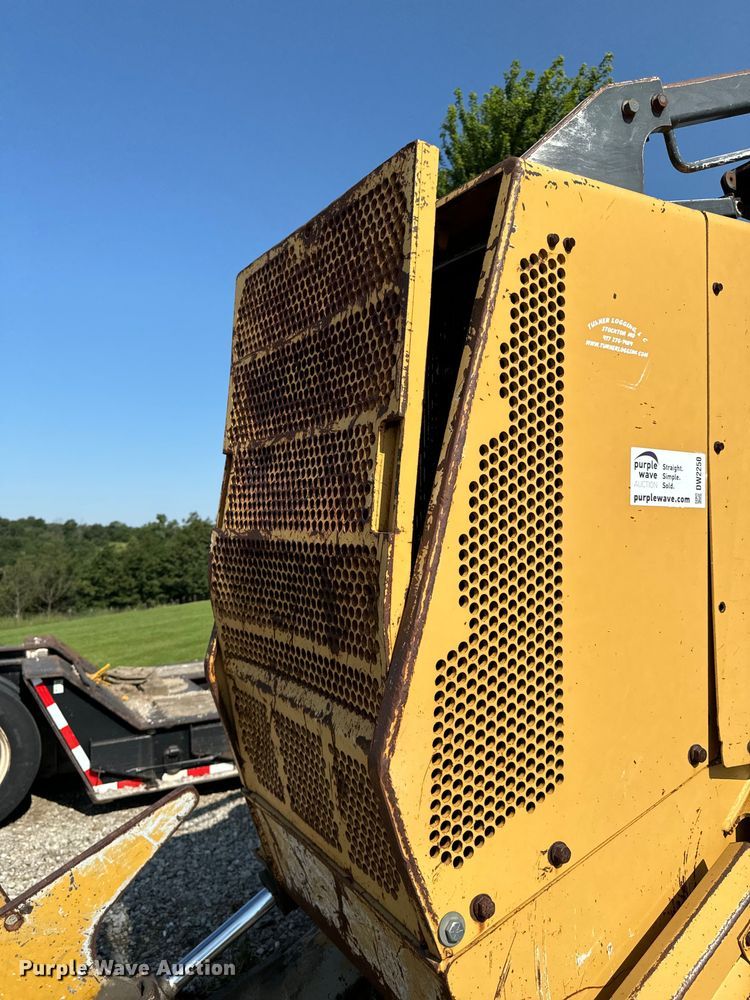 image for item DW2250 2005 Prentice 490 skidder