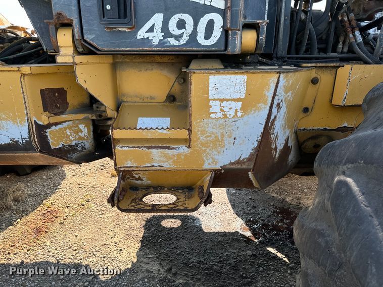 image for item DW2250 2005 Prentice 490 skidder