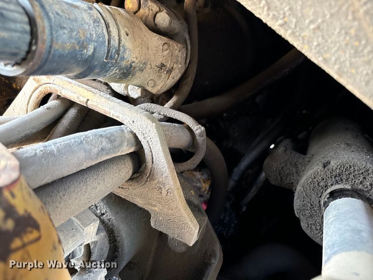 image for item DW2250 2005 Prentice 490 skidder