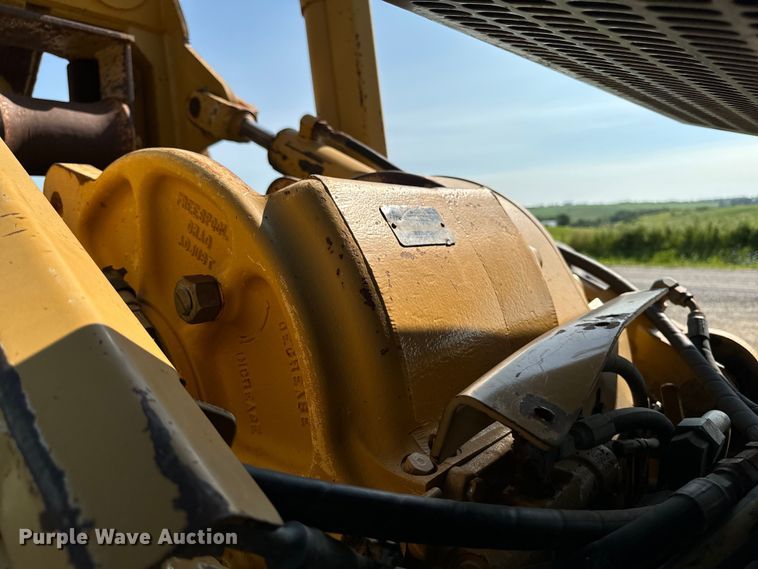 image for item DW2250 2005 Prentice 490 skidder