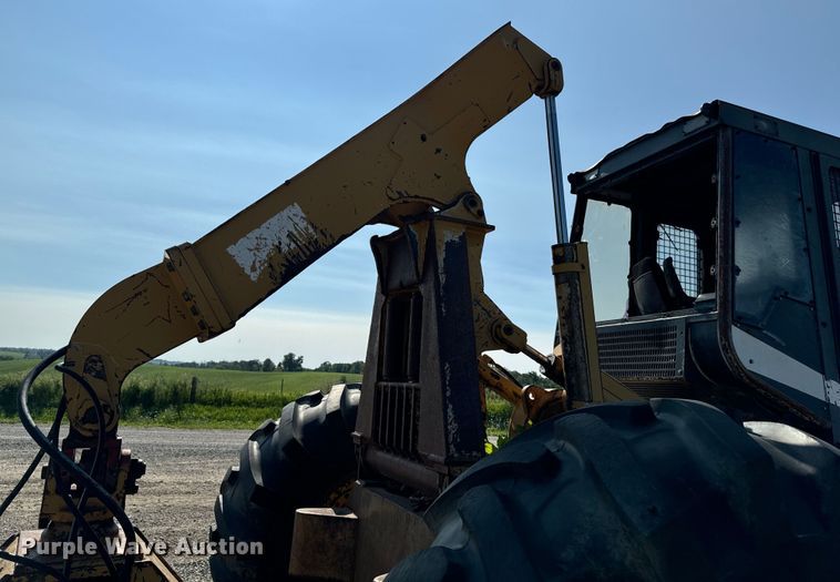 image for item DW2250 2005 Prentice 490 skidder