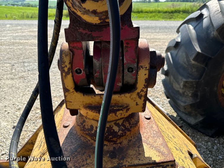 image for item DW2250 2005 Prentice 490 skidder